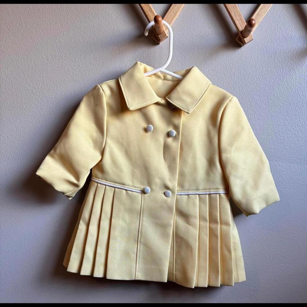 Vintage Freeway Fashions Yellow Pleated Coat for Kids - Picture 1 of 5